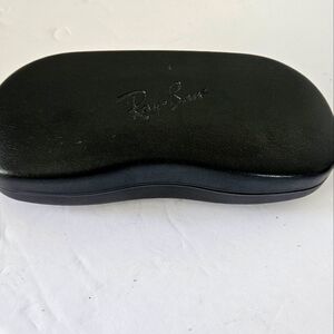 Ray-Ban hardshell black eye glass case with‎ cloth
